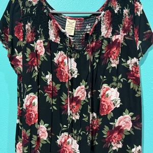 Floral 2X faded glory top